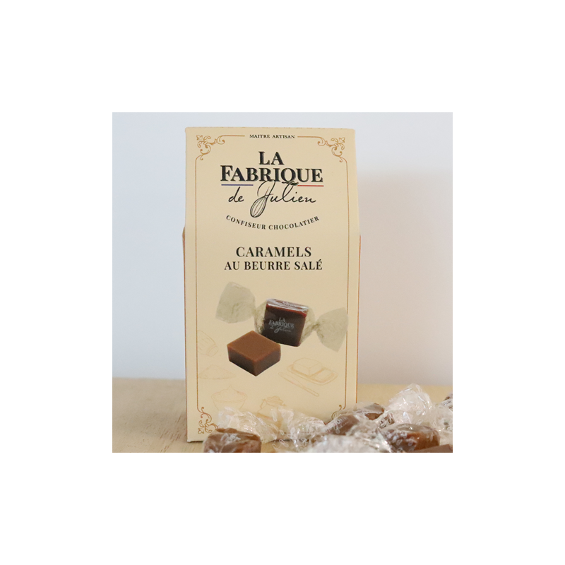Caramel tendre au beurre salé, artisanal et découpé en morceaux.